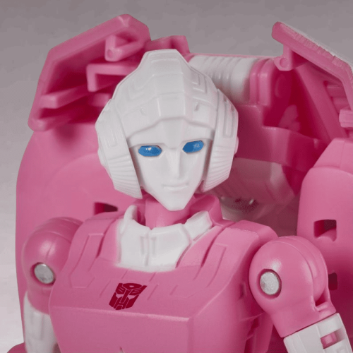 X030 Transformers: War for Cybertron - Arcee